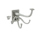 Kolmihaarainen koukku kiinteällä hattukoukulla, niklattu messinki.